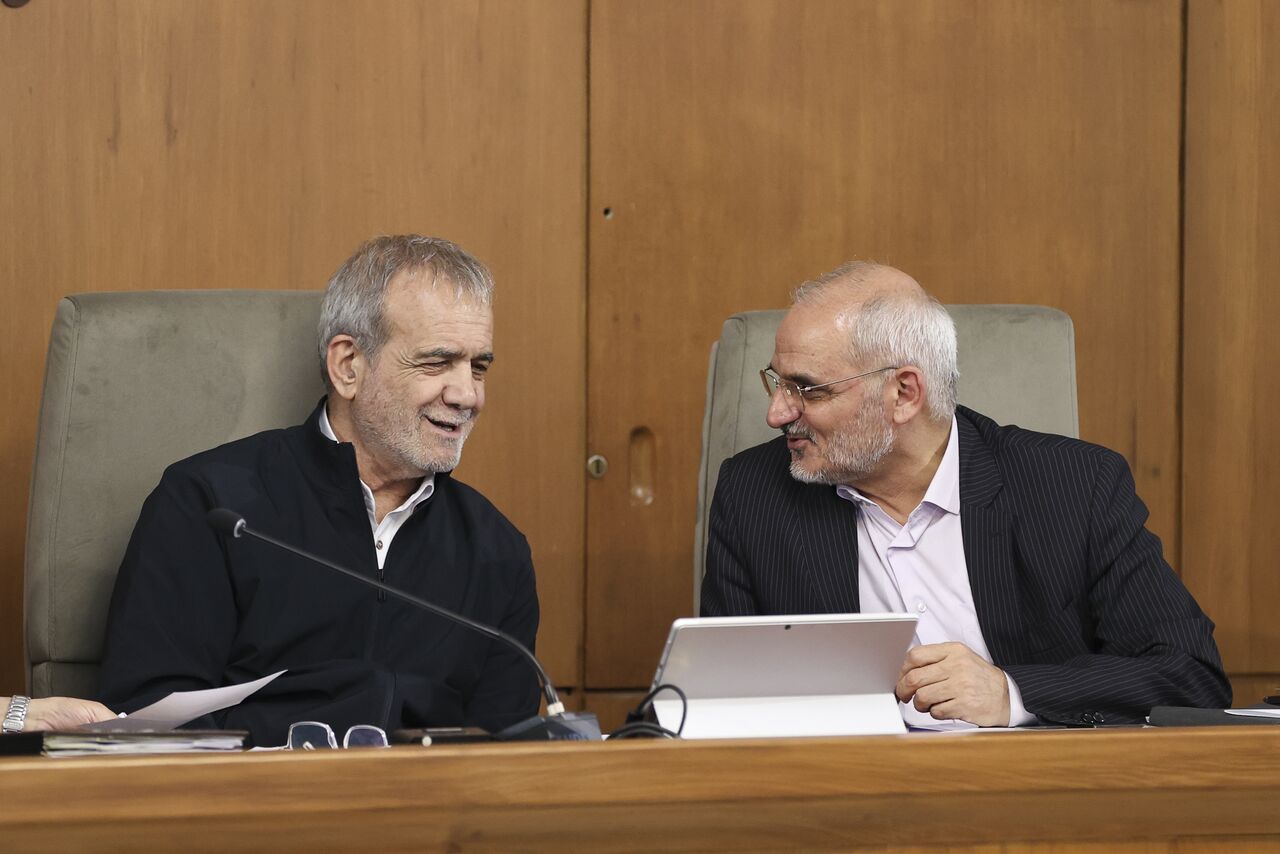 رئیس هیأت نظارت بر مسافرت‌های خارجی کارکنان دولت منصوب شد