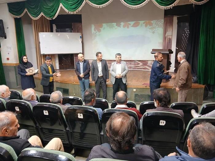 تجلیل رانندگان قانونمند ناوگان حمل‌ونقل عمومی منطقه 2 پایتخت