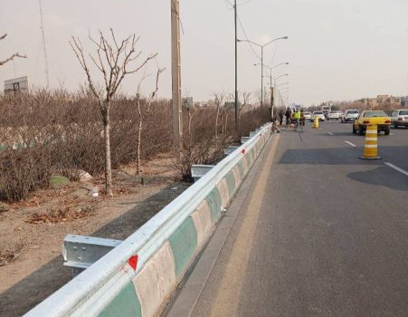 نصب و نگهداری ۹ هزار متر حفاظ فلزی در منطقه یک تهران