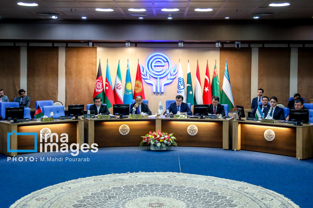 همکاری نفتی تهران – عشق‌آباد گسترش می‌یابد