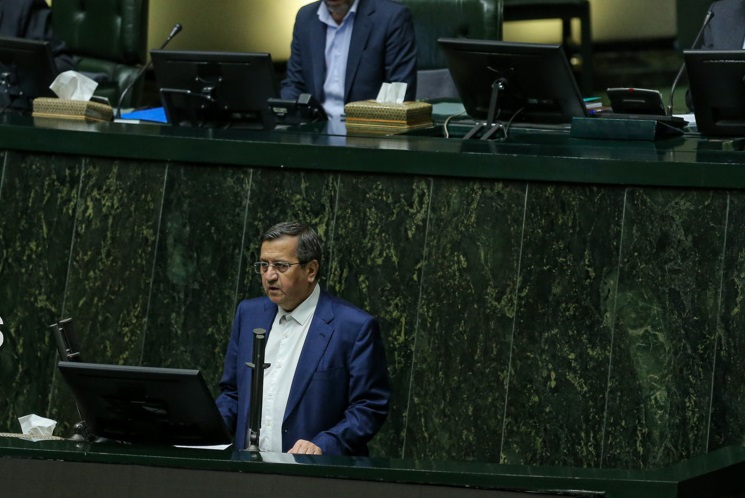 رشد ۴۰ درصدی بورس و ۲۵ درصدی صادرات غیرنفتی ماحصل کار وزیر اقتصاد