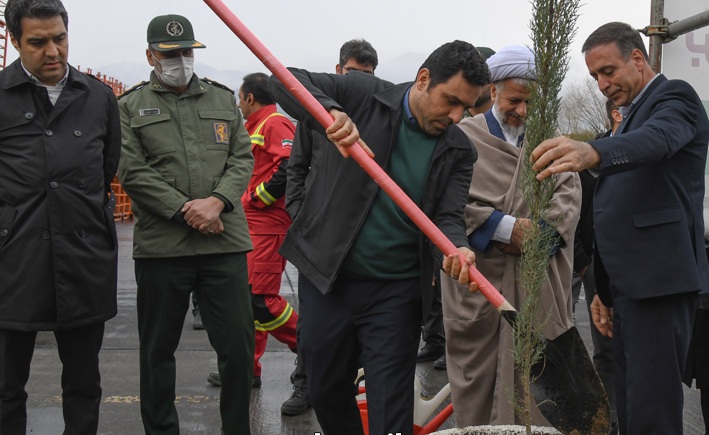 نفت سپاهان میزبان مراسم روز درختکاری