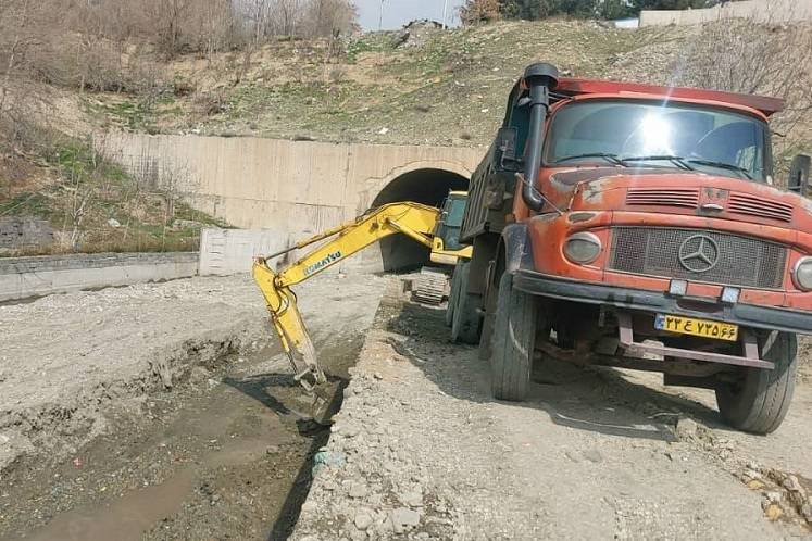 مسیل‌های منطقه ۲ آماده بارش‌های بهاری شد