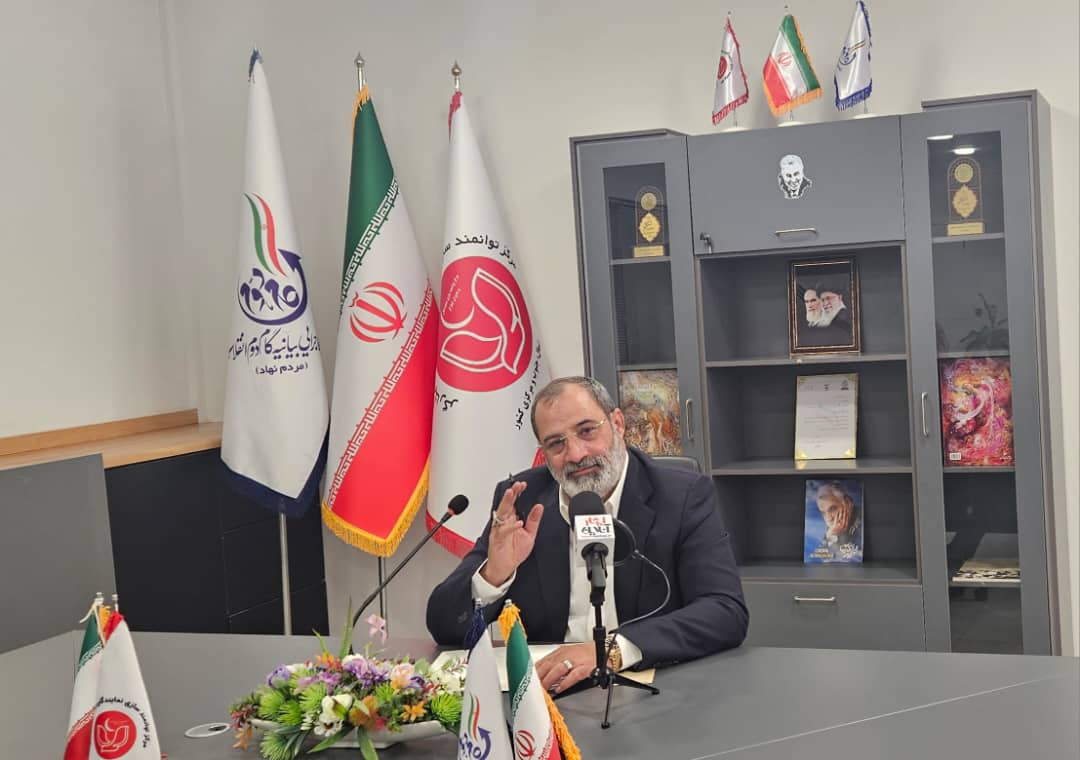 معلم، چراغی است در مسیر تکامل انسان که هرگز خاموش نمی‌شود