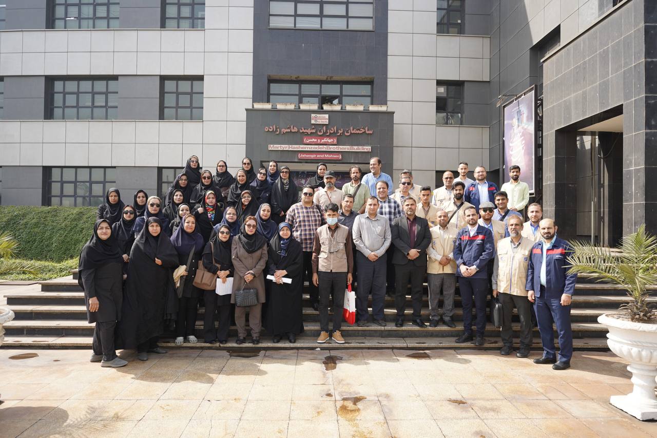 گسترش تعاملات فولاد اکسین با صنایع نفت و فولاد کشور