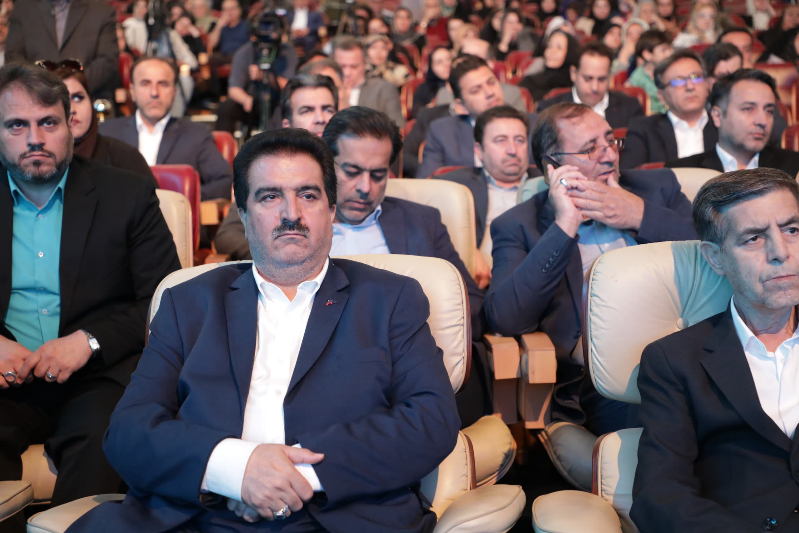 آغاز به کار سامانه‌های «وایب» و «رفاه کار» بانک رفاه کارگران