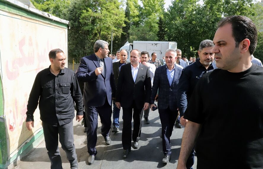 بازدید سرزده وزیر کشاورزی از مرکز عرضه گوشت و مرغ میدان بهمن