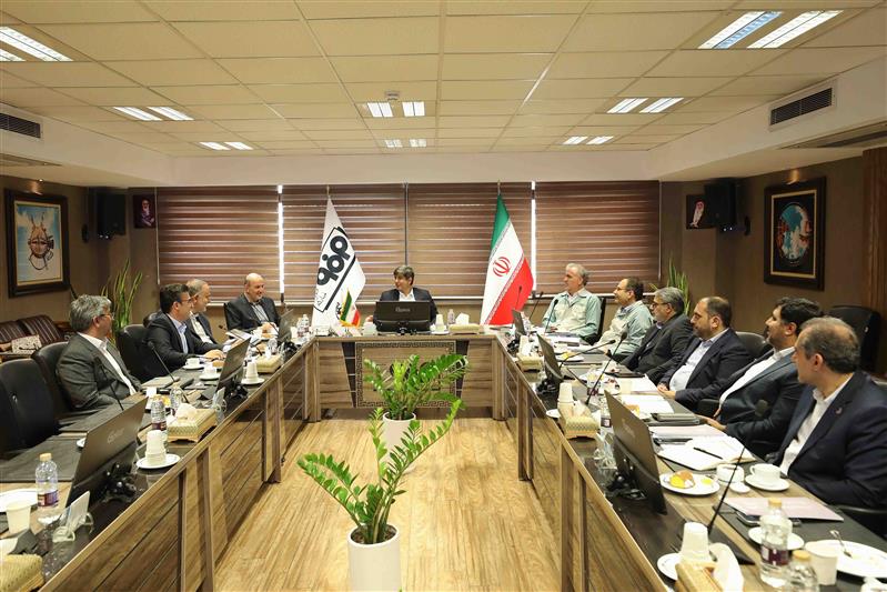 واحد تحقق و توسعه گروه فولاد مبارکه نیازمند پوست‌اندازی کامل است