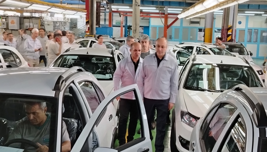 بازدید مدیرعامل سایپا از خطوط تکمیل‌کاری