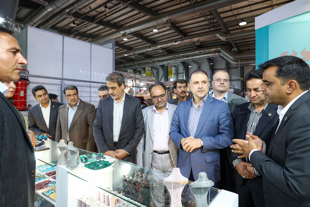 بازدید مدیرعامل شرکت ملی صنایع مس ایران از دومین نمایشگاه بین‌المللی گوهرسنگ‌ها