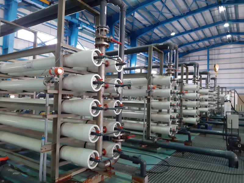 صرفه‌جویی آب و برق در چادرملو