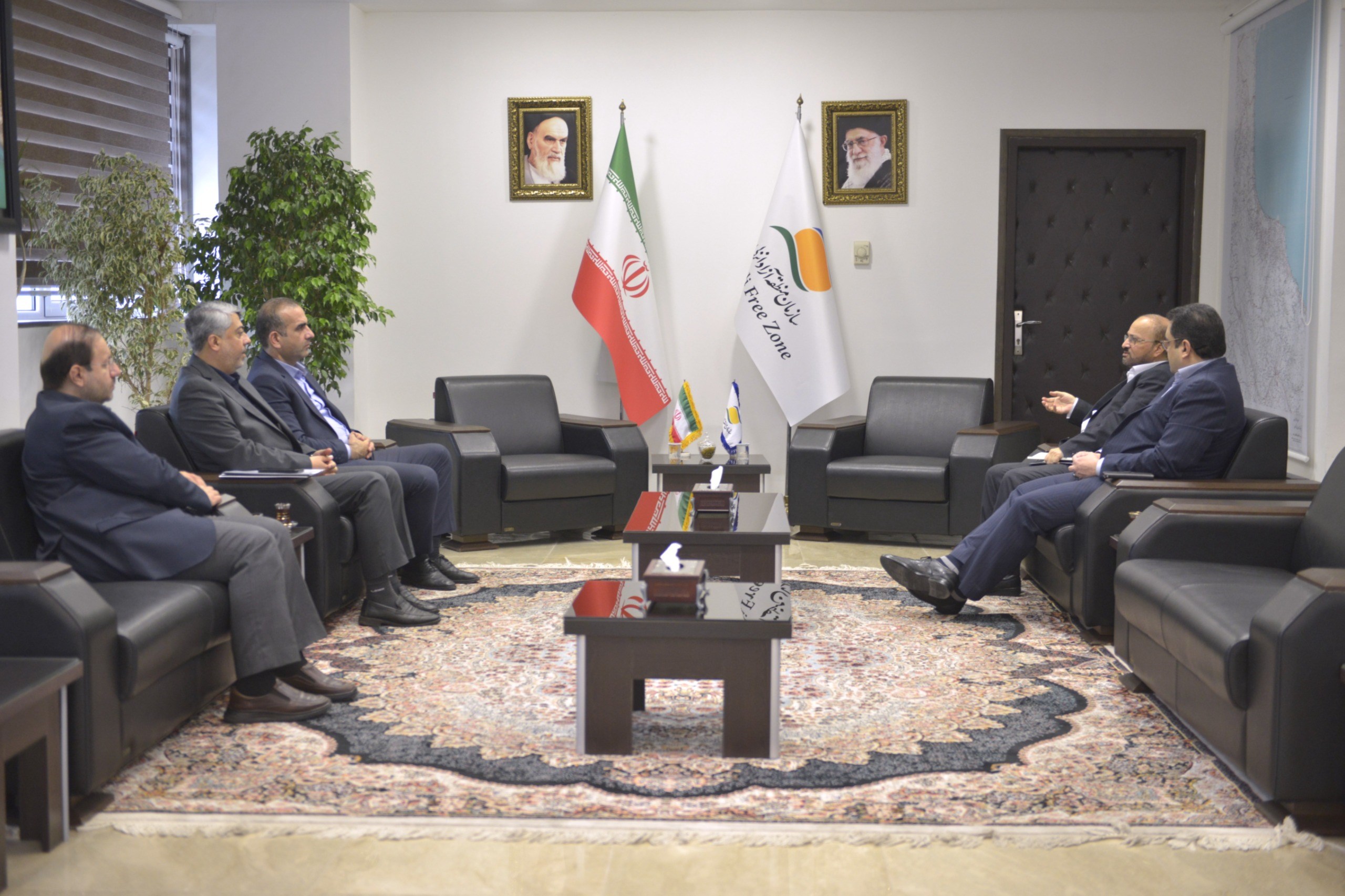 دیدار ناظر گمرکات استان گیلان با مدیرعامل سازمان منطقه آزاد انزلی