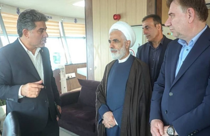 بازدید معاون حقوقی رئیس‌جمهور از بندر بوشهر