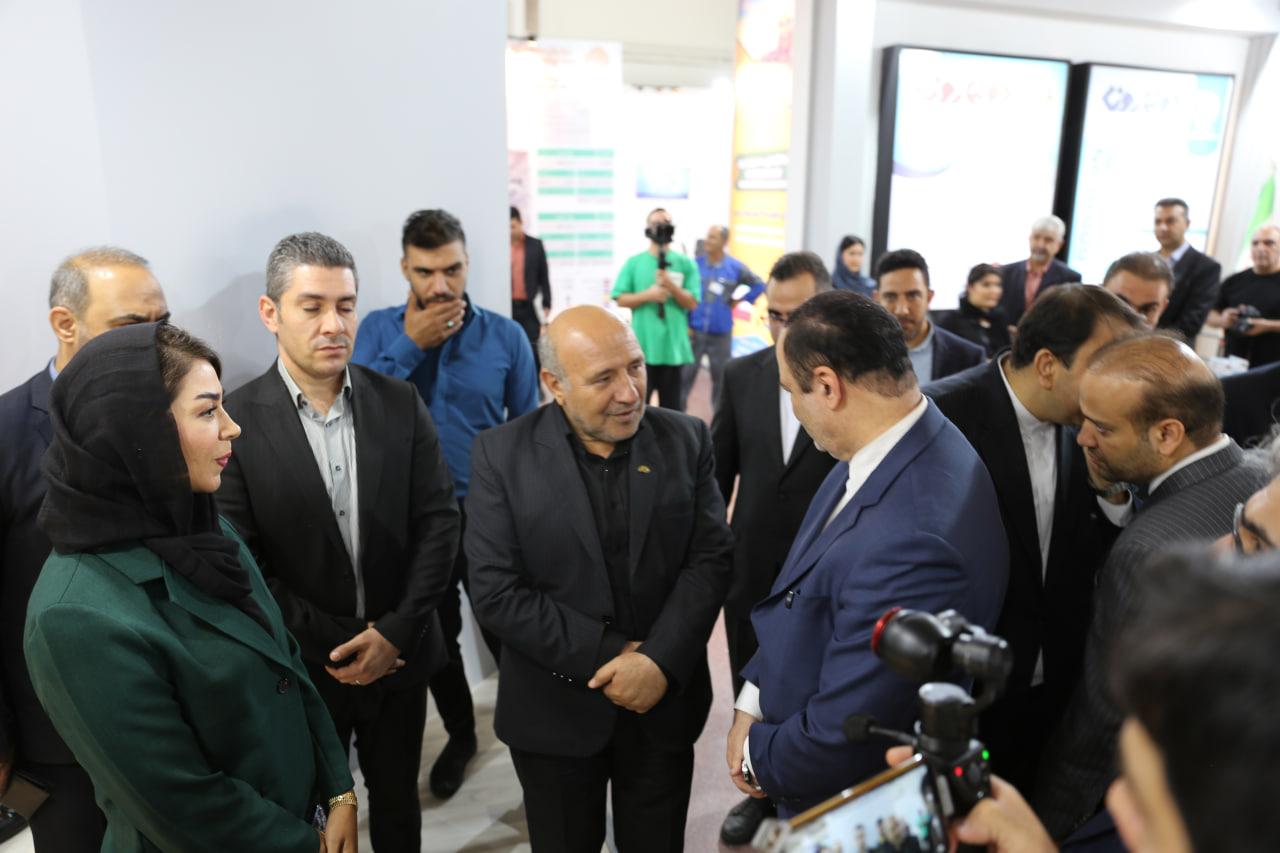 بازدید دبیر شورای عالی مناطق آزاد از غرفه ماکو در ششمین نمایشگاه لجستیک تهران