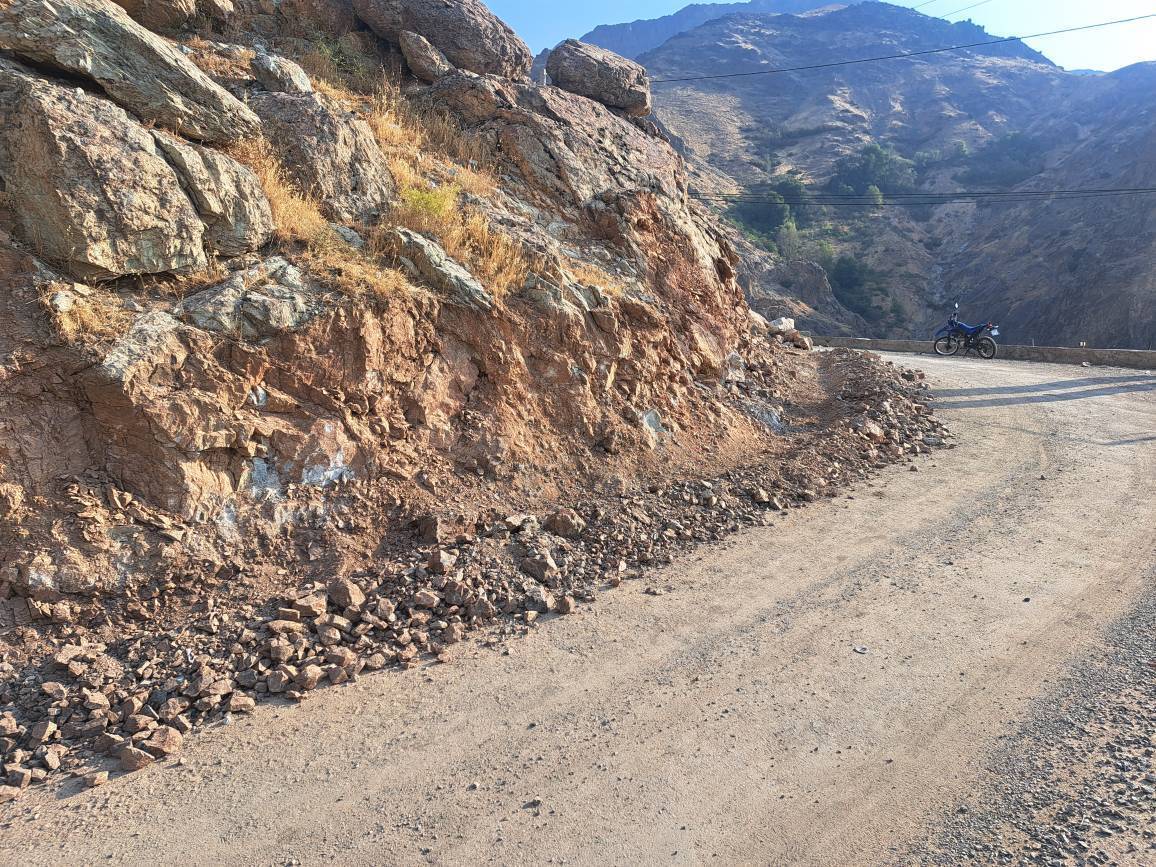 تقویت ایمنی مسیرهای کوهستانی در دربند و پس‌قلعه