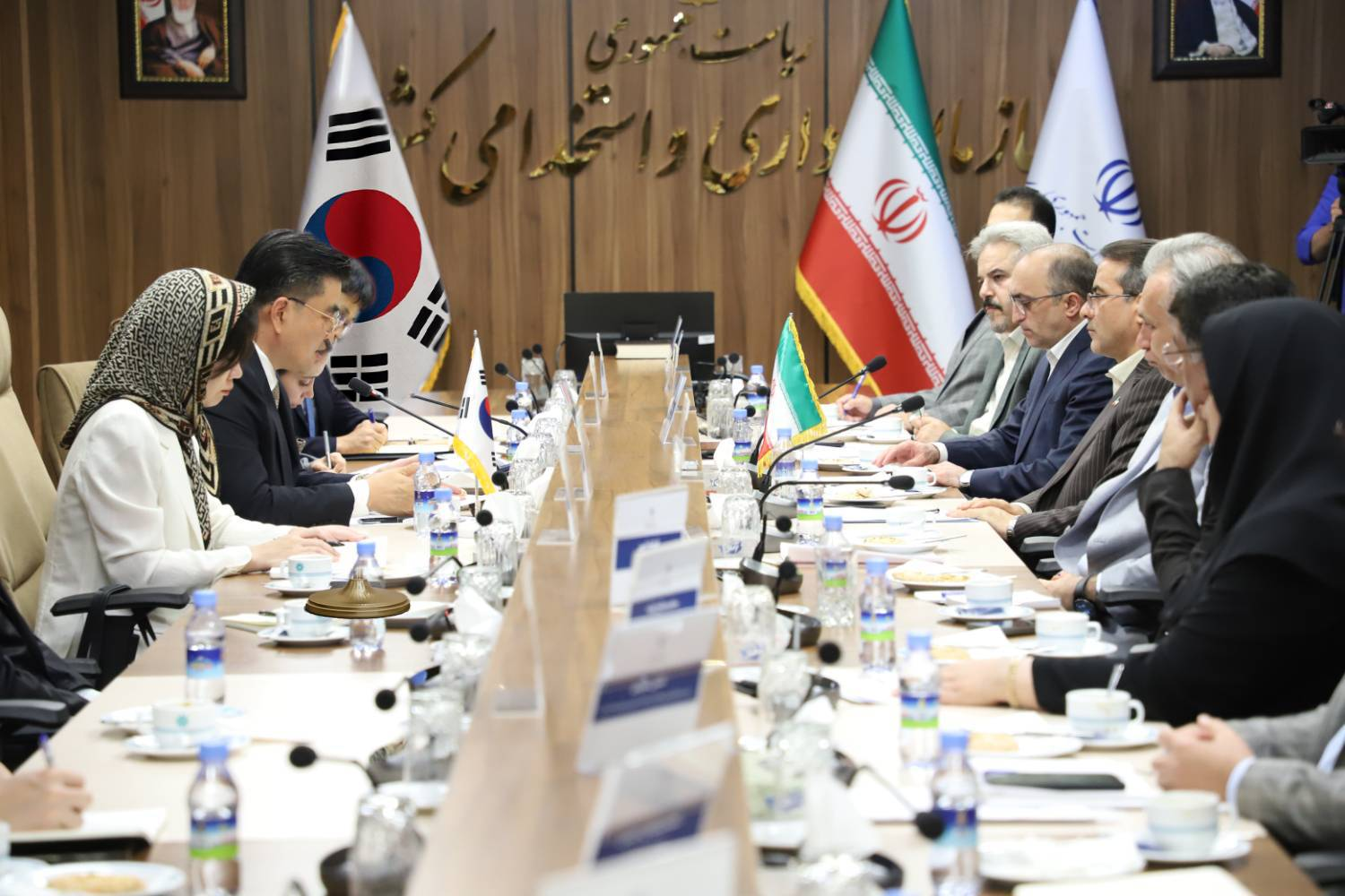 تأکید معاون رئیس‌جمهور بر همکاری با کره جنوبی در حوزه هوشمندسازی دولت