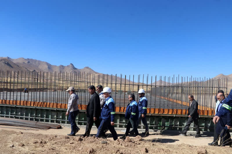 بازدید نماینده مجلس و مدیرعامل صبانور از پروژه کنسانتره‌سازی گلالی