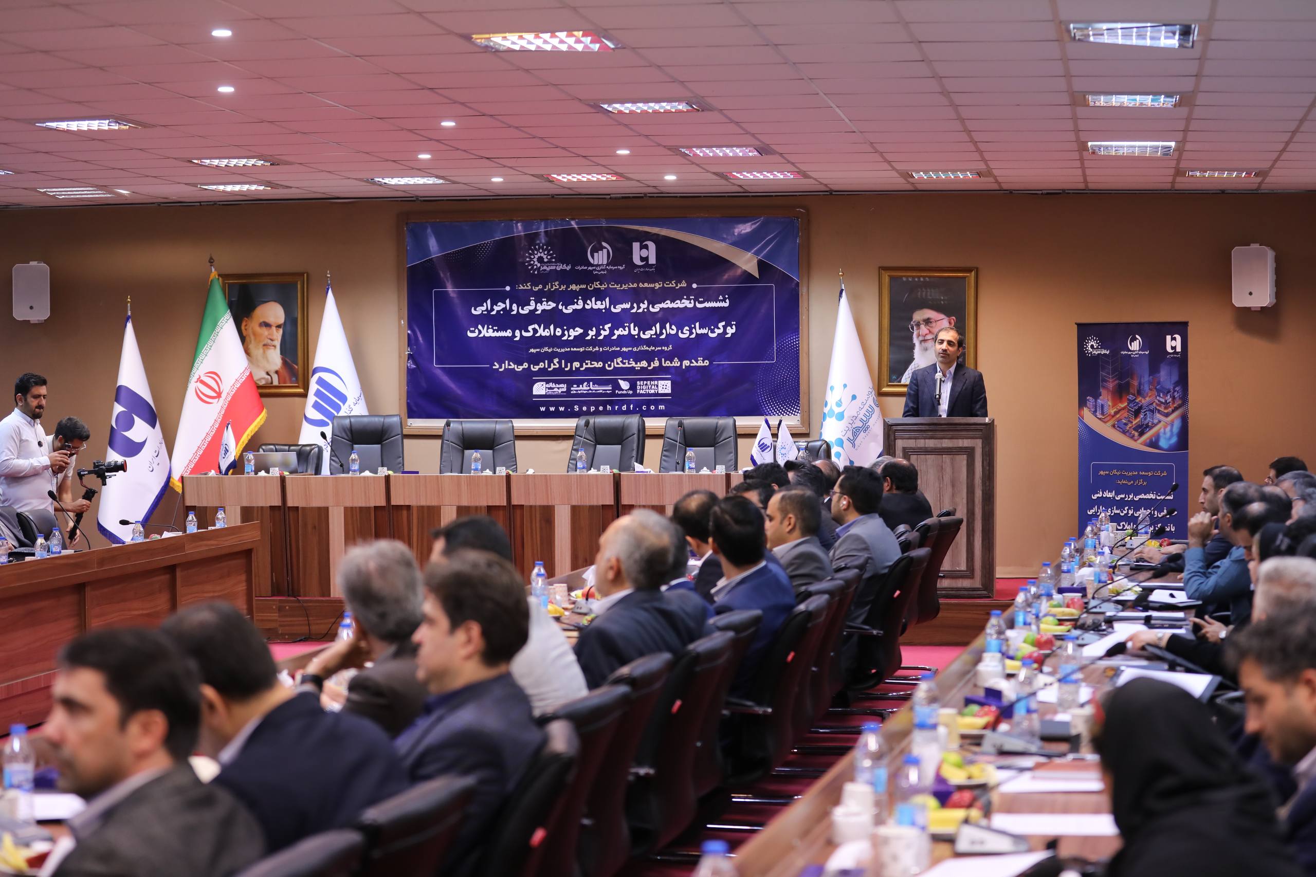 تکنولوژی پشت دیوار نمی‌ماند