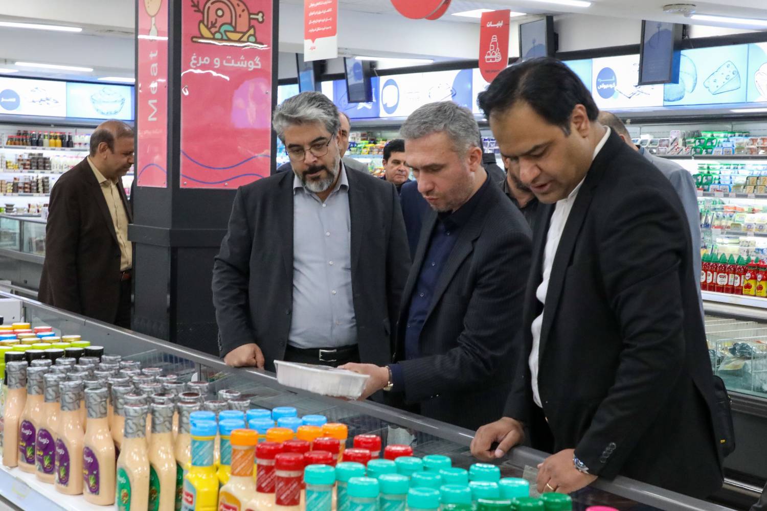 ارزیابی و نظارت شهرداری منطقه ۵ تهران بر روند وضعیت و عملکرد مجتمع تجاری بوستان ‌