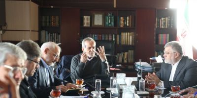 تاکید پزشکیان بر تسریع در اجرای پروژه‌های توسعه شبکه ریلی