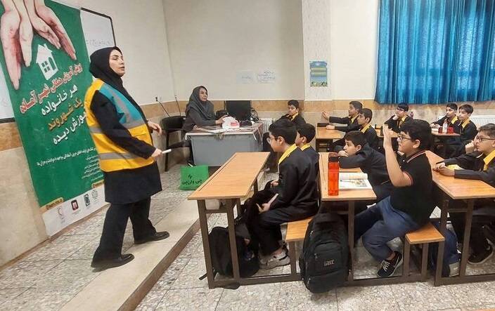 اجرای پویش «شهر آماده» در مدارس منطقه ۲