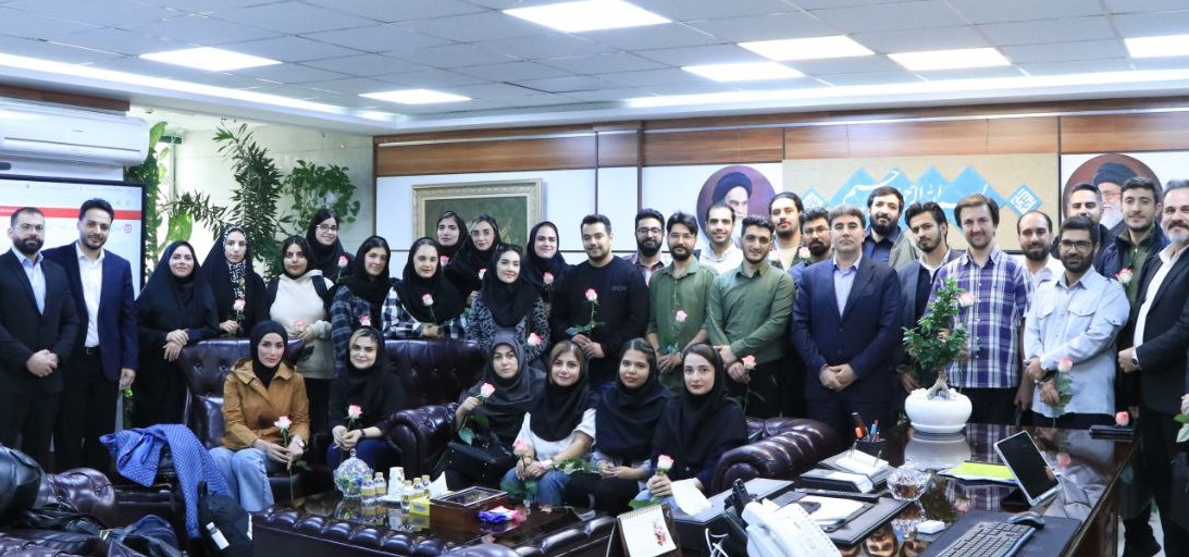 بازدید دانشجویان کارشناسی ارشد دانشگاه تربیت مدرس از صندوق قرض‌الحسنه شاهد