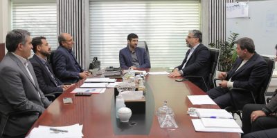 تاکید بر توسعه فروشگاه‌ها و تقویت فروش آنلاین