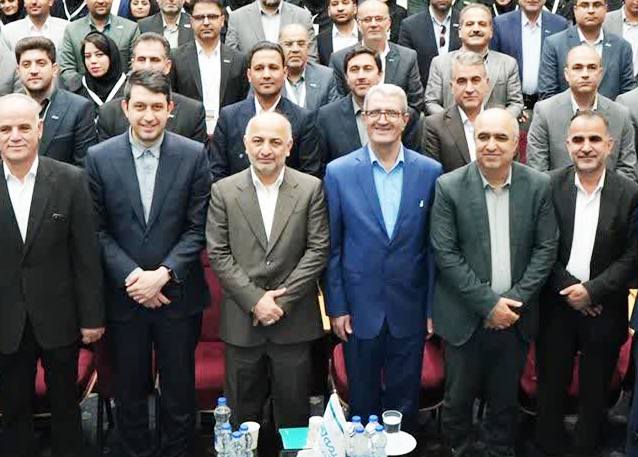 سود پایدار بیمه دی به مدد شبکه فروش؛ واقعیتی انکارناپذیر از تلاشی خستگی ناپذیر