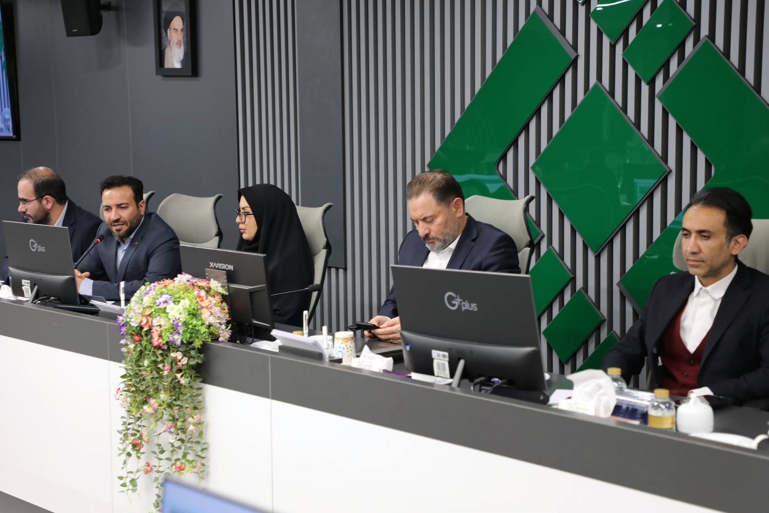 برگزای نشست تخصصی بازخوانی تجربیات صنعت بیمه در پژوهشکده بیمه