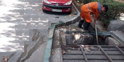 احداث حوضچه‌های زباله‌گیر در کانال و آب‌روهای منطقه۲