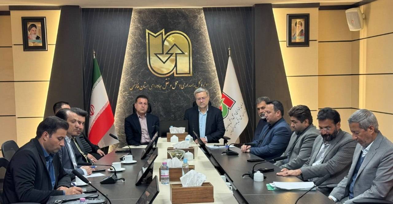 پیگیری حل مسائل ایثارگران در چارچوب مقررات اداری