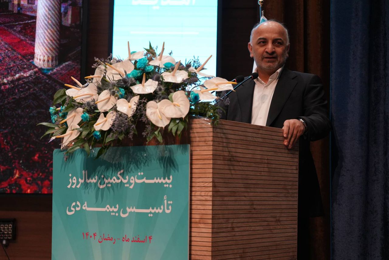 تقویت شعبه دیجیتال و توسعه اپلیکیشن «دی‌دار» در بیمه دی