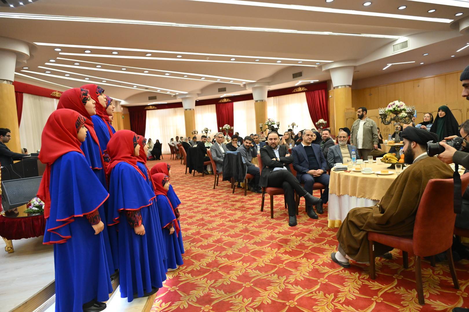 اهدای ۱۱۰ سری کامل جهیزیه به نوعروسان نیازمند شهر تهران