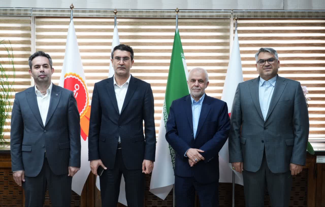 تاکید مدیران بانک سینا بر ارائه خدمات اعتباری ریالی و ارزی