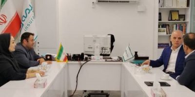 تاکید معاون فنی بیمه دی برای استمرار موفقیت شعبه ایثار