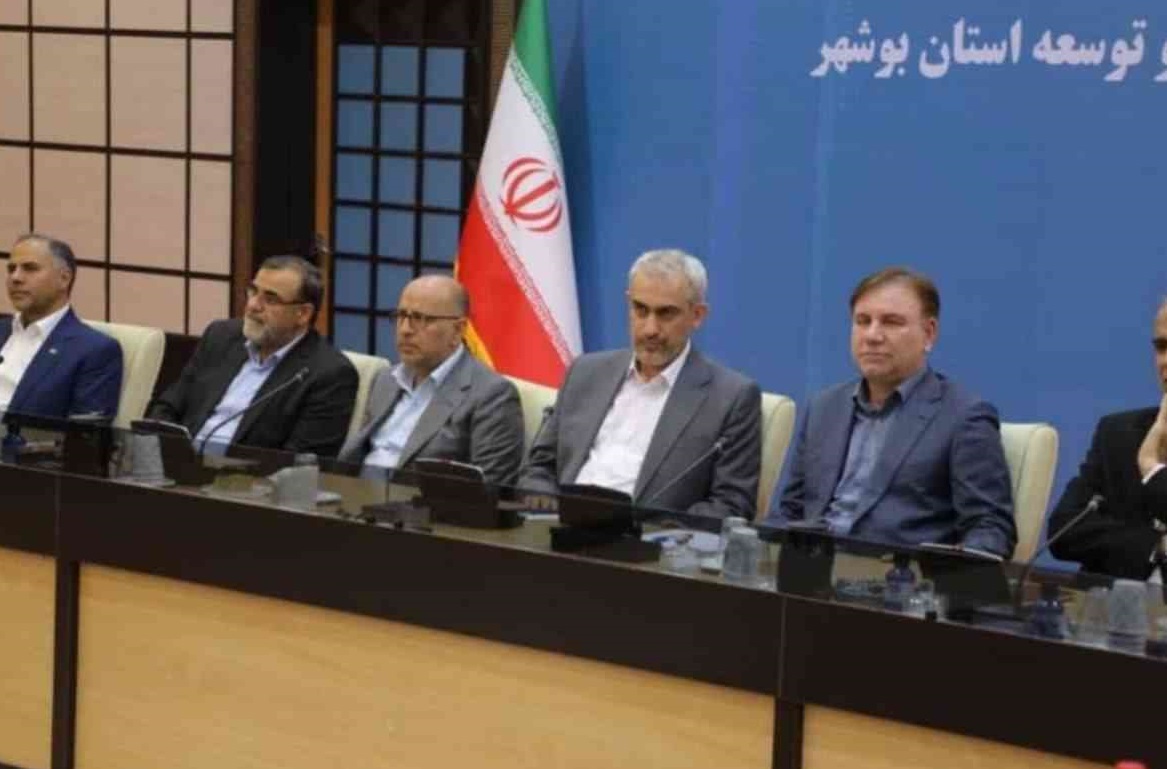 تشکر وزیر امور اقتصادی و دارایی از بانک تجارت