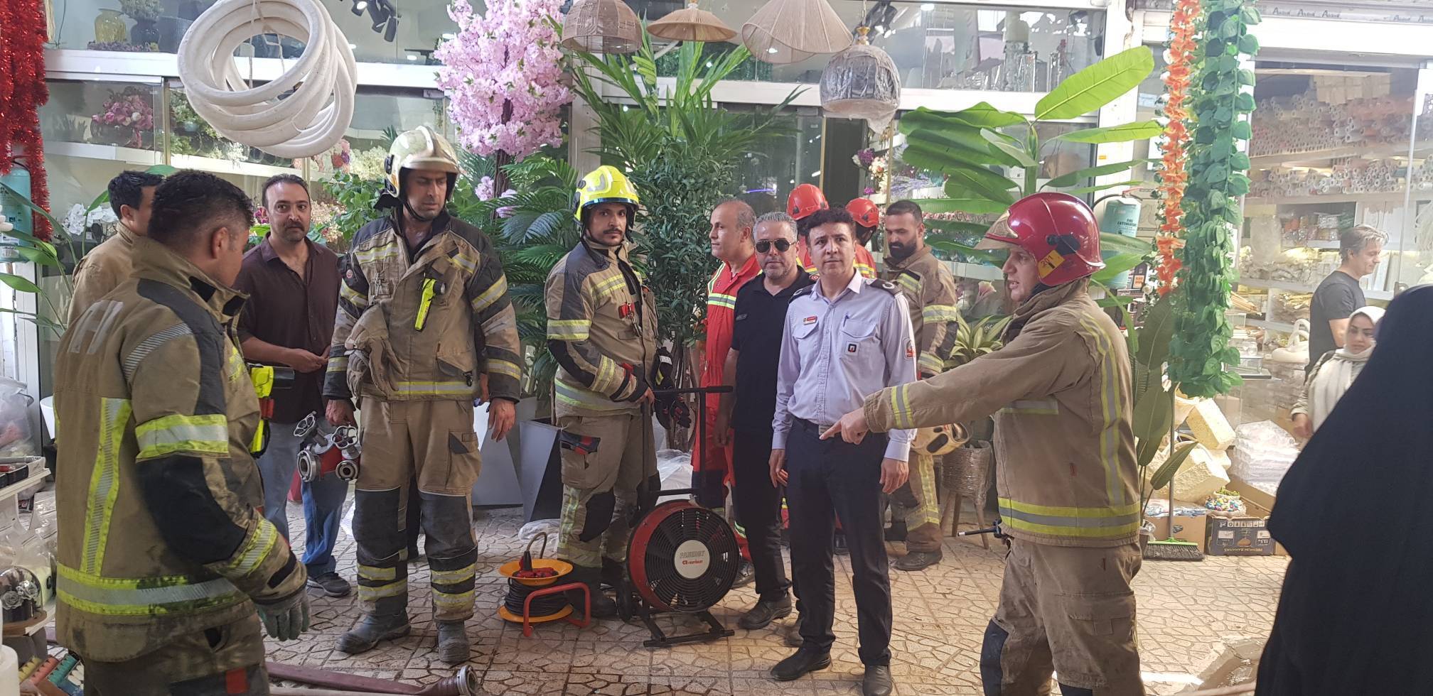 ارتقای ایمنی و هماهنگی امدادی؛ با برگزاری تمرین عملیاتی اطفای حریق در بازار گل شهیدمحلاتی