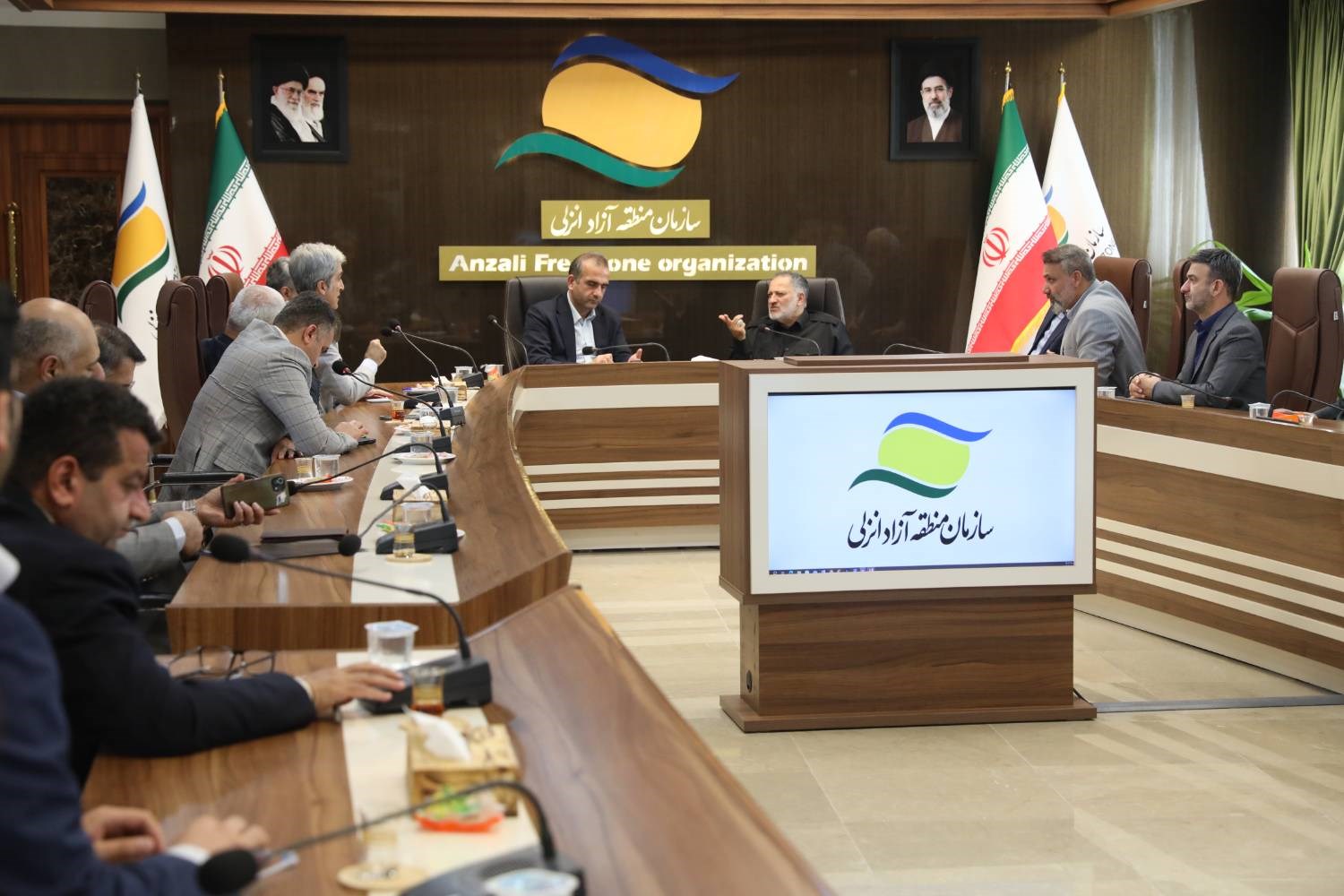 اهمیت نقش منطقه آزاد انزلی به عنوان یک کریدور وارداتی برای تأمین نیازهای کشور