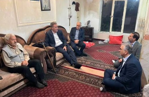 دیدار مدیر بازرسی بیمه دی با تعدادی ازخانواده‌ معظم شهدا و جانبازان