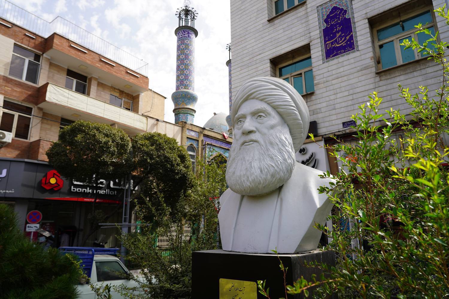 نور، رنگ و المان؛ مثلث تحول سیمای شهری منطقه ۱۴