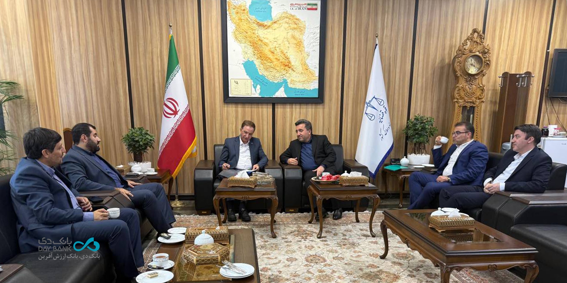 وصول ۲ هزار میلیارد تومان از مطالبات بانک دی با حمایت سازمان ثبت اسناد