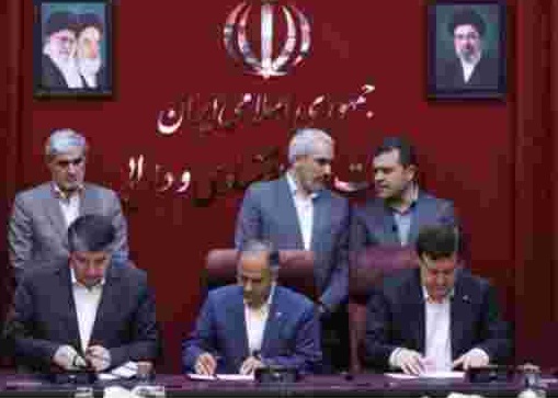 مشارکت بانک ملت در بازسازی دانشگاه‌های آسیب دیده از جنگ