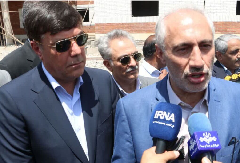 افزایش حقوق کارمندان فقط در قالب لایحه بودجه پیش بینی خواهد شد